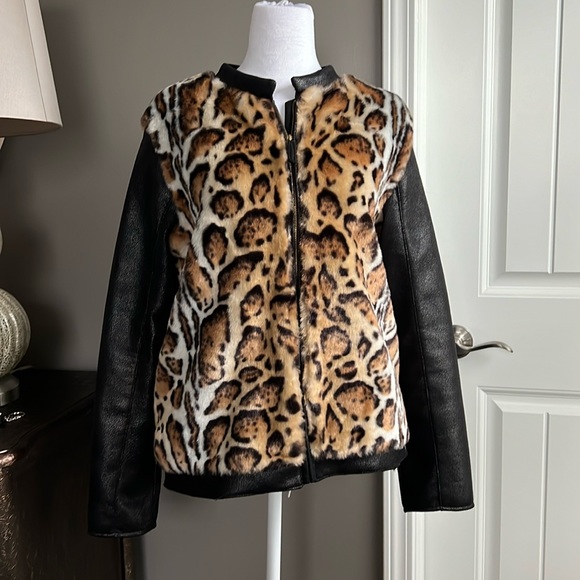 Fabulous, furs, leopard print Moto jacket - Picture 1 of 8
